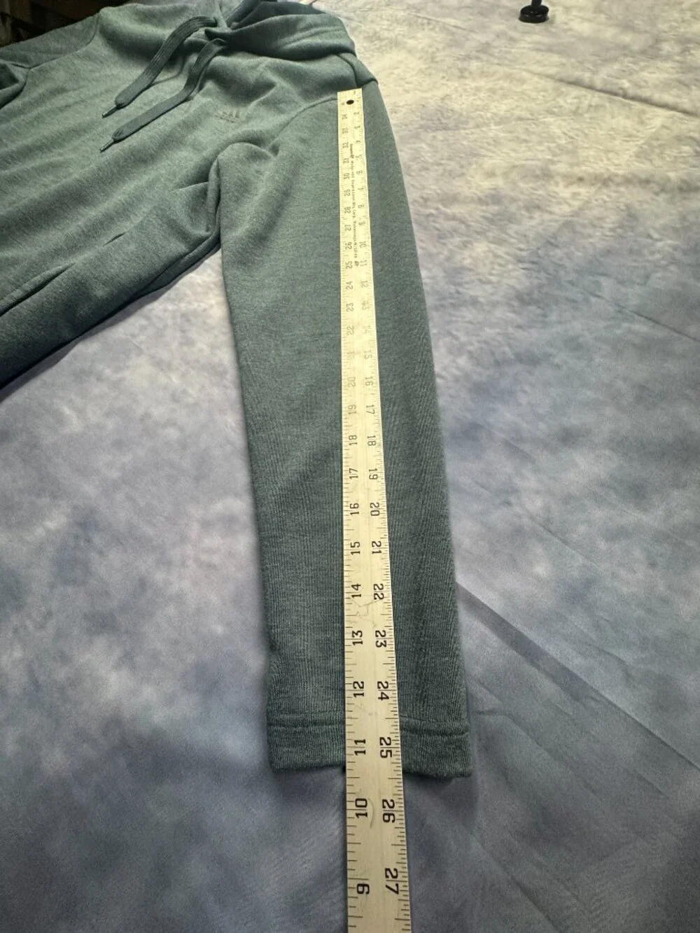 Adidas Hoodie Mens Medium Heather Green Athletic Pullover Sweatshirt Activewear